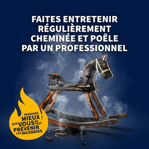 Un cheval à bascule qui fume